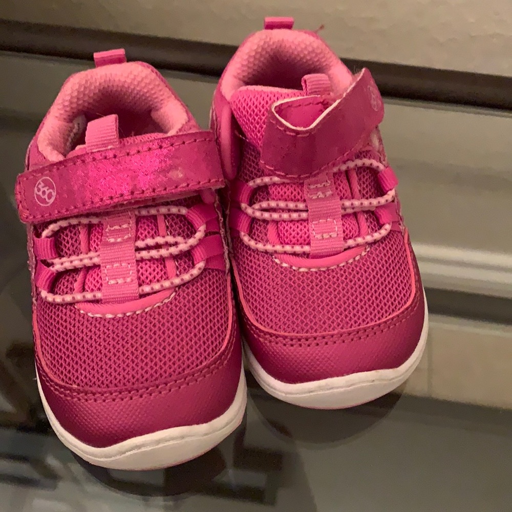 Stride Rite 360 size 4